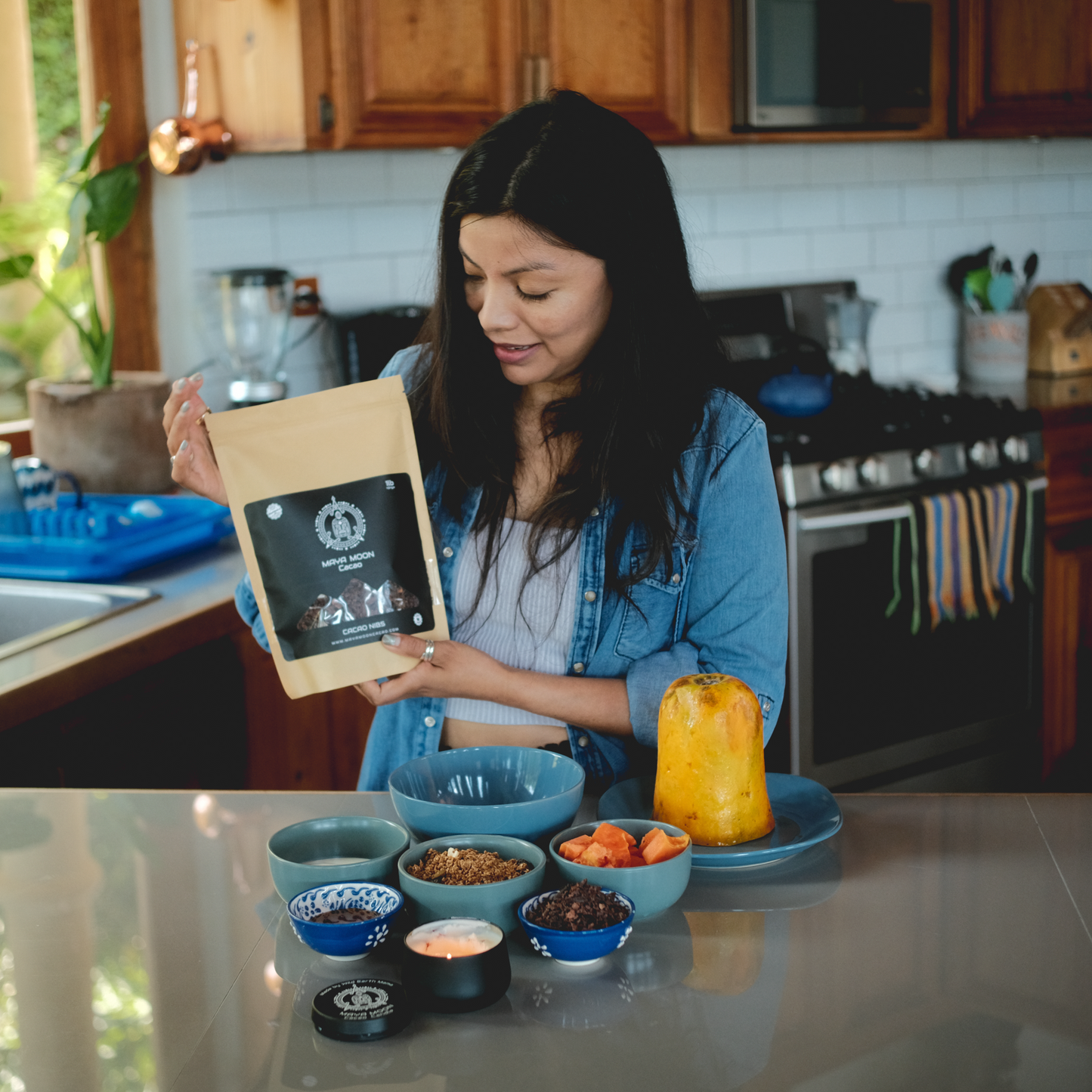Freshly roasted and hand-ground Mayan cacao nibs served in a ceremonial bowl – perfect for healthy snacks, sacred rituals, and superfood lovers, 100% dark chocolate, cocoa